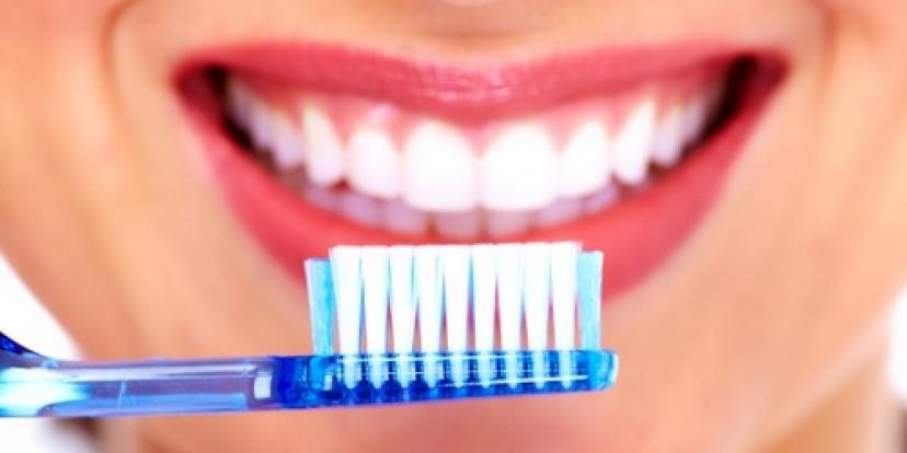 Helecho Alivio sensación Cómo me cepillo correctamente los dientes? - Clínica Dental Gloria Serrano